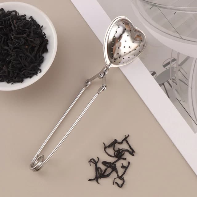 Infusor pinza con forma de corazón